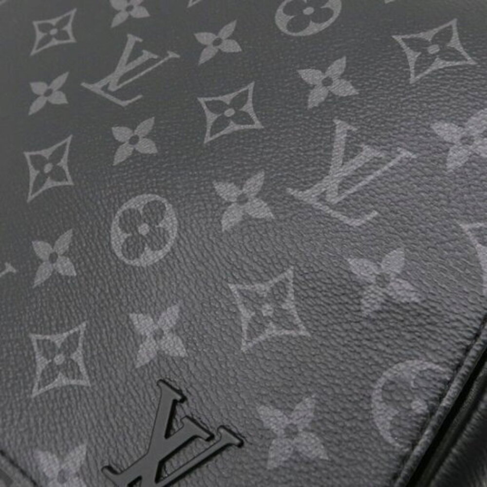 Louis Vuitton Monogram Eclipse Black District - image 4